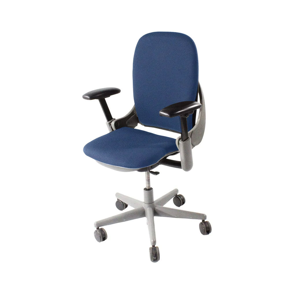 <tc>Steelcase</tc>: <tc>Leap V1</tc> Sedia da ufficio - Struttura grigia/Tessuto blu - Ricondizionata