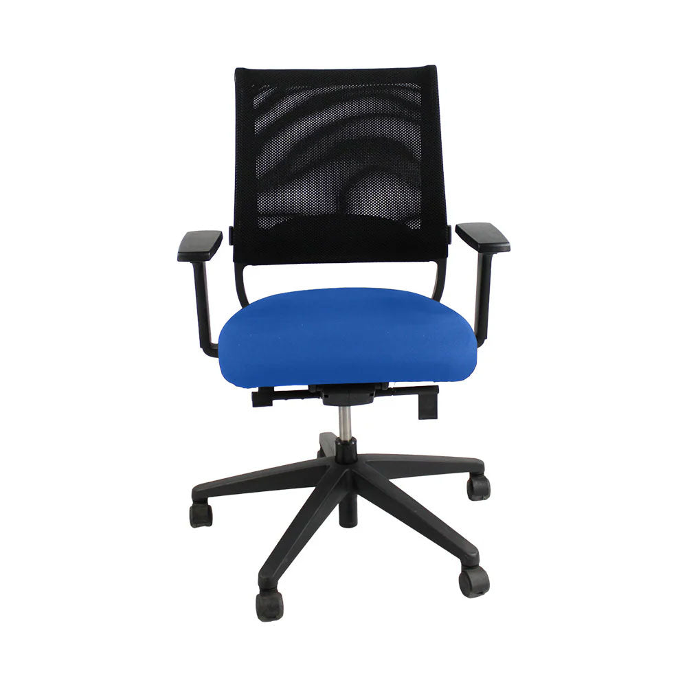 <tc>Sedus</tc>: <tc>Netwin</tc> Sedia NW-100 con schienale in rete in tessuto blu - Ricondizionata