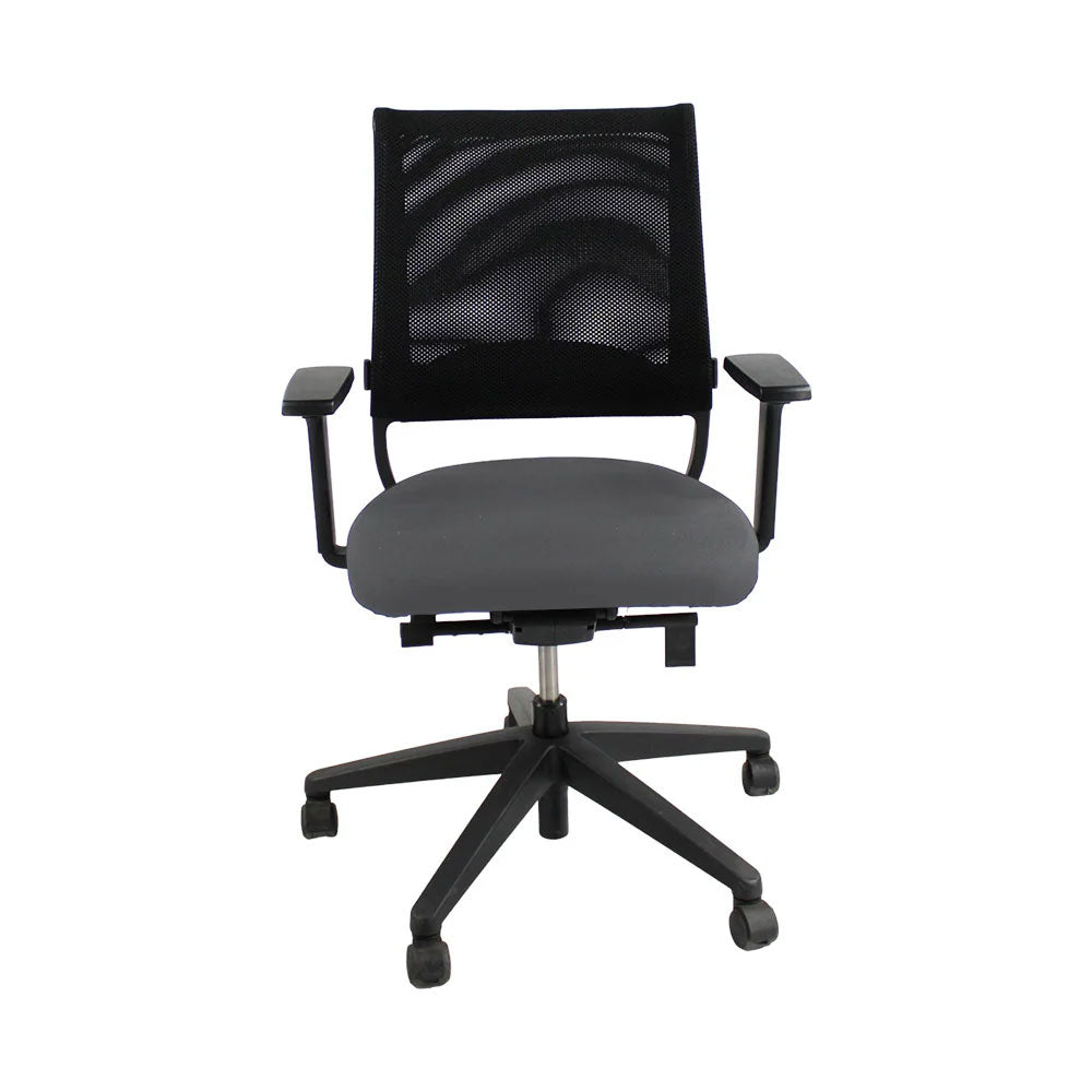 <tc>Sedus</tc>: <tc>Netwin</tc> Sedia NW-100 con schienale in rete in tessuto grigio - Ricondizionata
