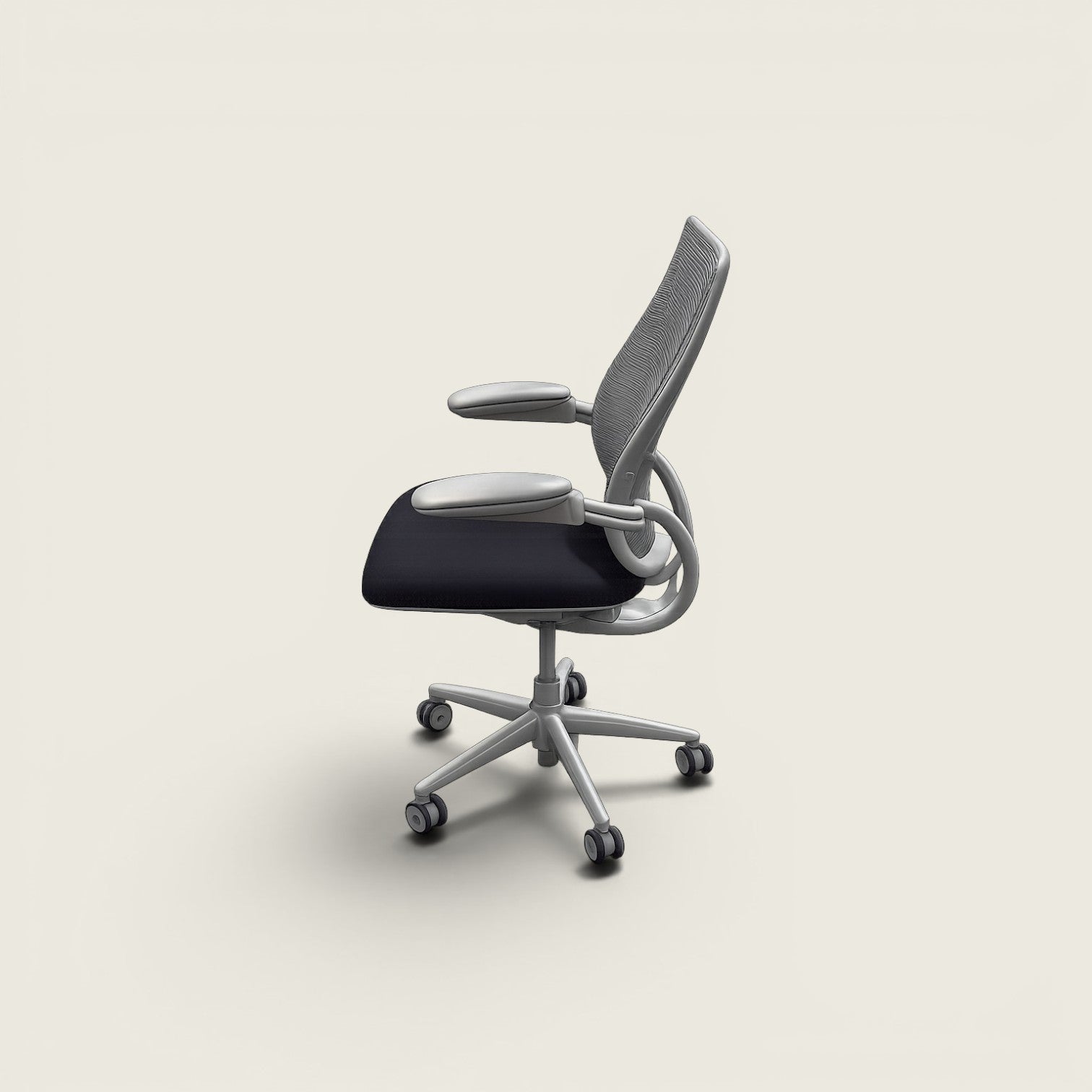 <tc>Humanscale</tc>: <tc>Liberty</tc> Sedia da ufficio in tessuto nero - Ricondizionata