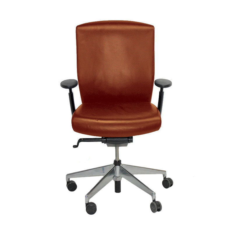 <tc>Senator</tc>: Sedia da ufficio Enigma S21 con struttura in alluminio e rivestimento in pelle marrone chiaro - Ricondizionata