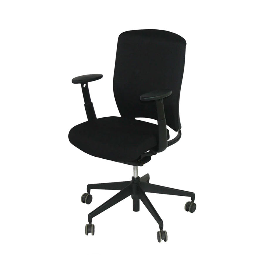 <tc>Senator</tc>: Sedia da ufficio Enigma S21 con struttura nera in pelle nera - Ricondizionata