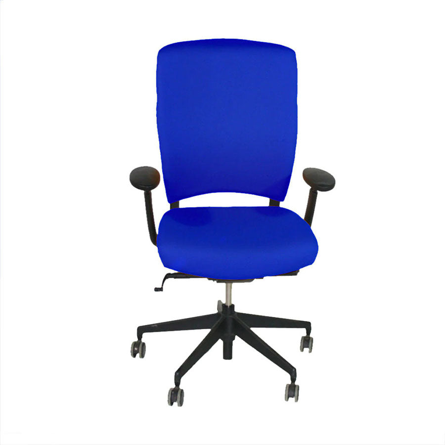 <tc>Senator</tc>: Sedia da ufficio Enigma S21 con struttura nera in tessuto blu - Ricondizionata