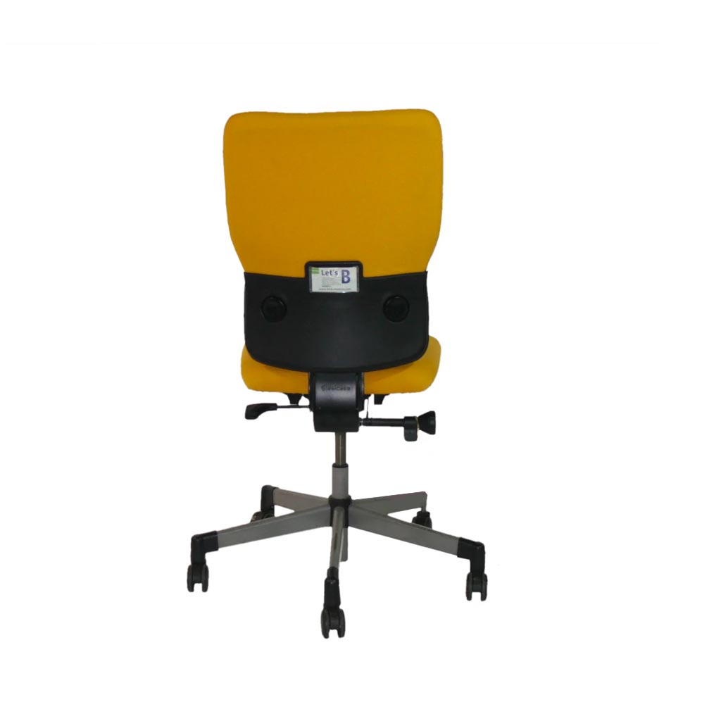 <tc>Steelcase</tc>: <tc>Lets B</tc> - Sedia operativa con schienale alto in tessuto giallo senza braccioli - Ricondizionata