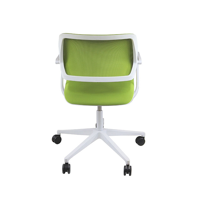 Steelcase: QiVi - Meeting Chair with Mesh Back in Green Fabric - Refurbished