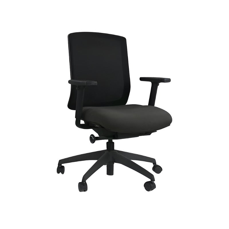 <tc>Steelcase</tc>: Sedia operativa Reply (struttura nera) - Ricondizionata