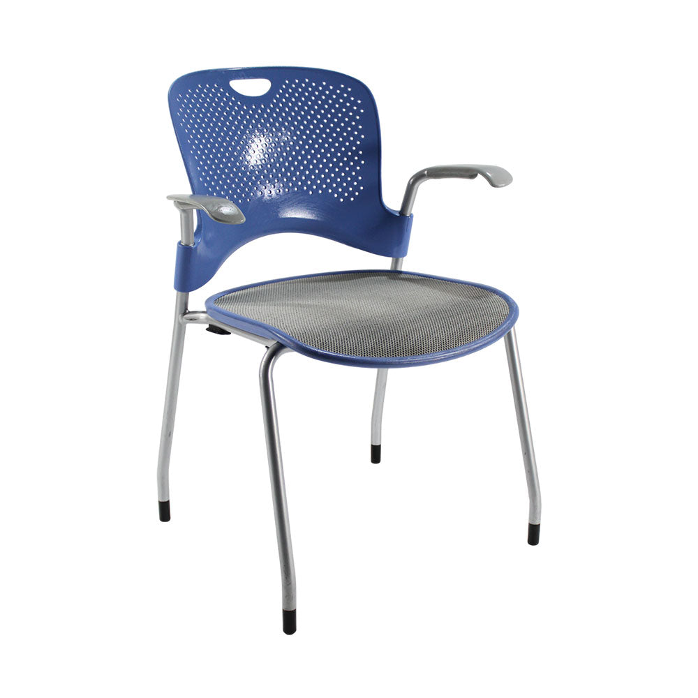 <tc>Herman Miller</tc>: Sedia Caper in rete blu/grigio - Ristrutturata