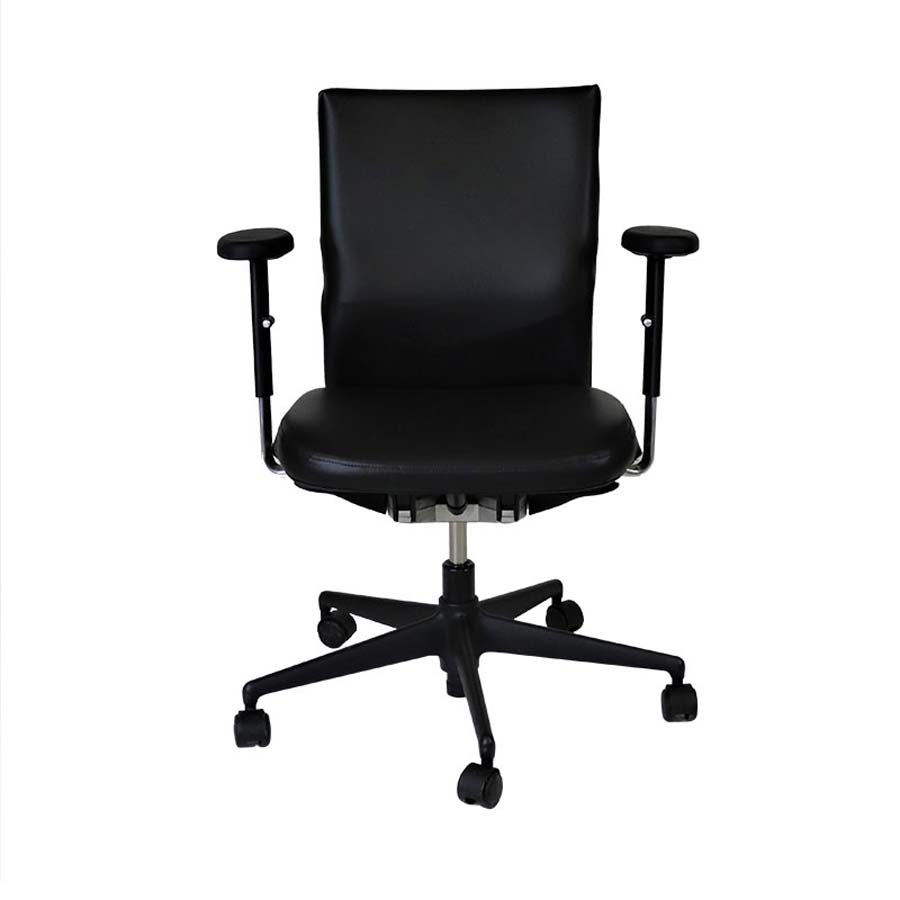 <tc>Vitra</tc>: <tc>Axess</tc> Sedia da ufficio in pelle nera - Ricondizionata