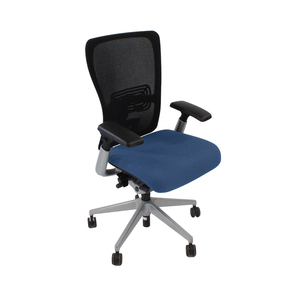<tc>Haworth</tc>: <tc>Zody Comforto</tc> Sedia operativa 89 in tessuto blu/struttura grigia - Ricondizionata