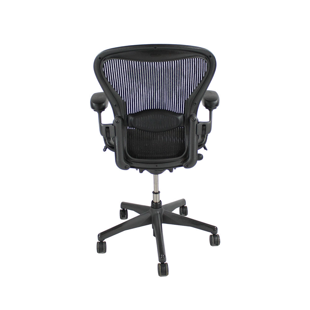 <tc>Herman Miller</tc>: Aeron - <tc>Size B</tc> - Full House (Grafite) - Ristrutturato