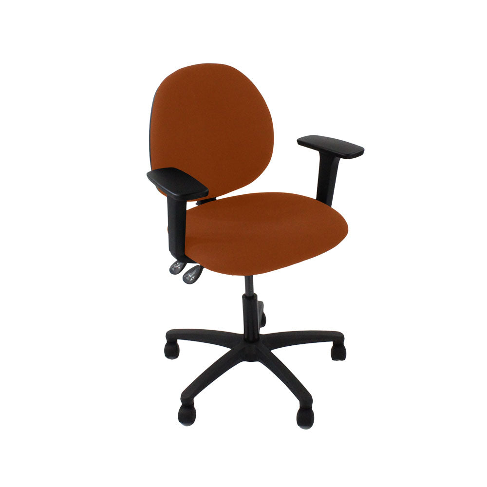 Sassoni: <tc>Scoop</tc> Sedia da operatore in pelle marrone chiaro - Ristrutturata