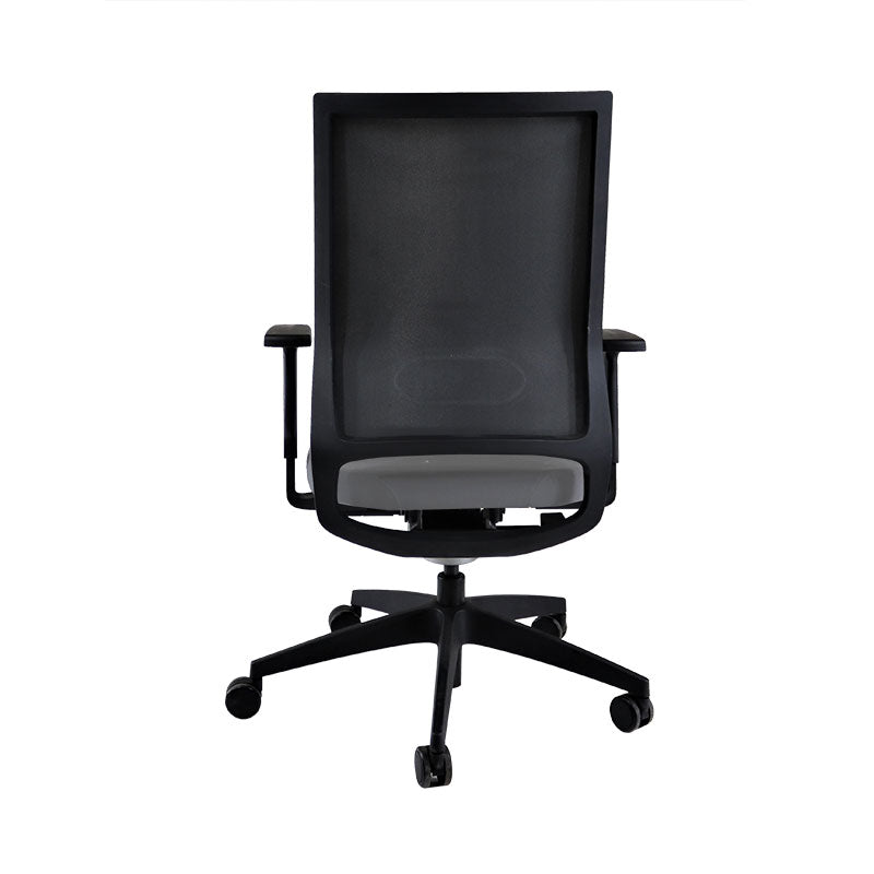 <tc>Sedus</tc>: <tc>Quarterback</tc> Sedia da ufficio con struttura nera in tessuto grigio - Ricondizionata