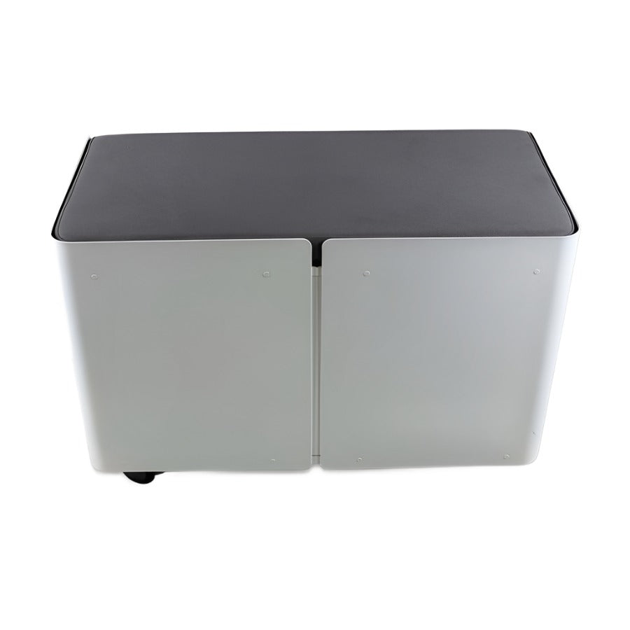<tc>Steelcase</tc>: Credenza con piedistallo e seduta - Ristrutturata