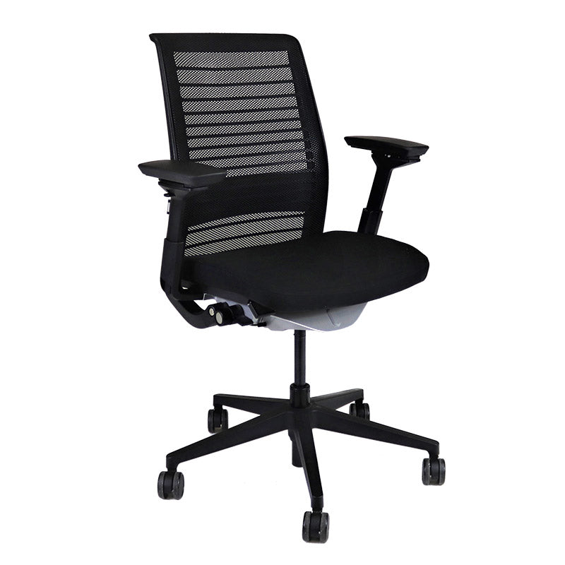 <tc>Steelcase</tc>: <tc>Think V2</tc> Sedia da ufficio con schienale in rete - Ricondizionata