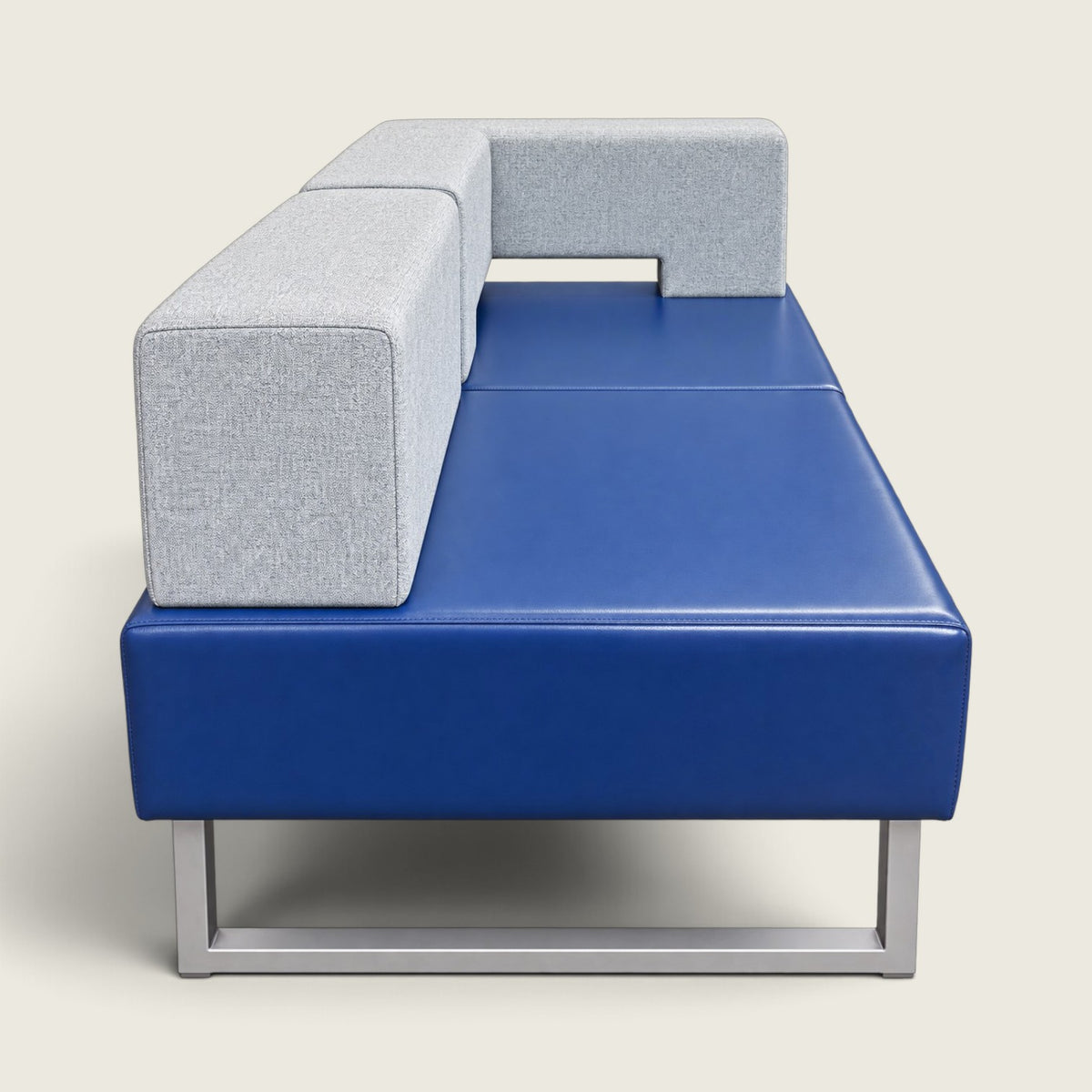 Orangebox: divano singolo con schienale alto grigio e blu lontano dalla scrivania (AFTD): - Ristrutturato