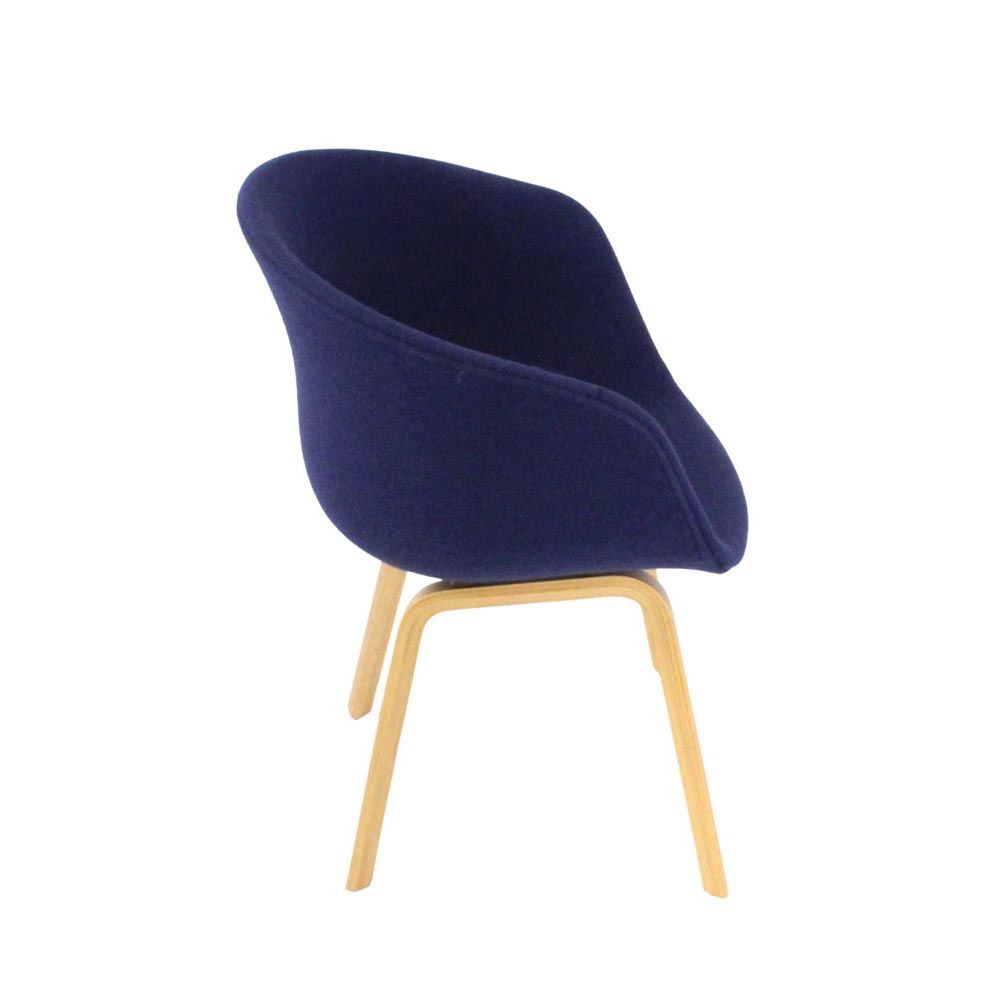 Hay: About a Chair AAC 23 - Blu - Ristrutturata