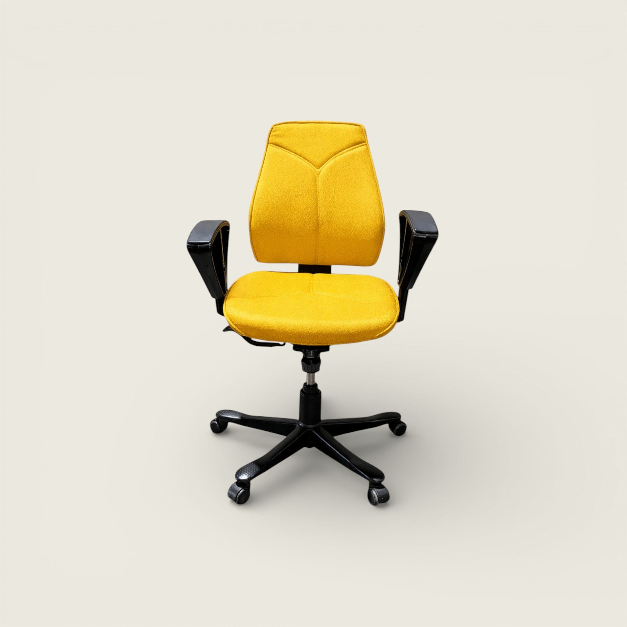 Kinnarps: Yellow Task Chair - Refurbished