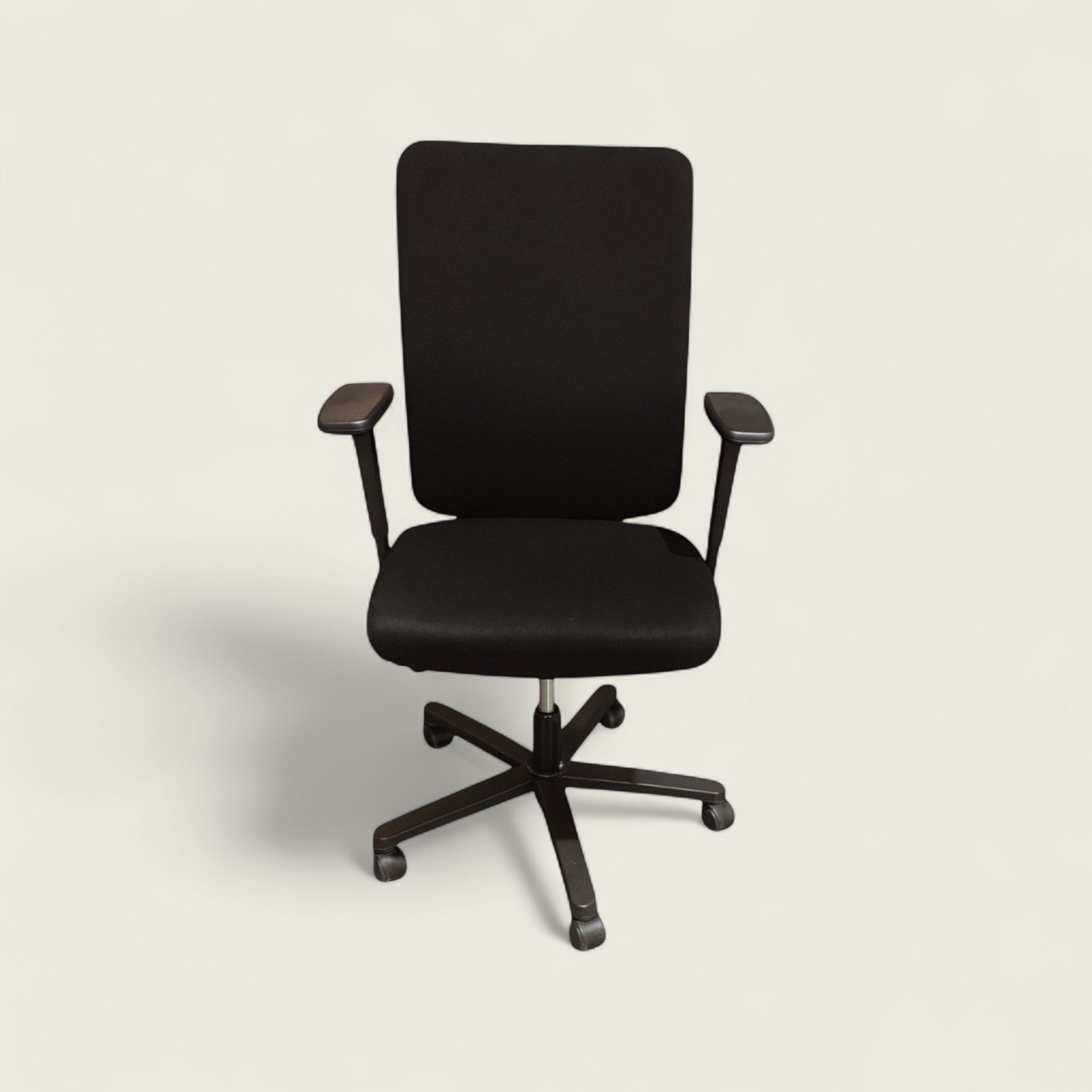 Konig Neurath: Jet One Black Task Chair - Refurbished
