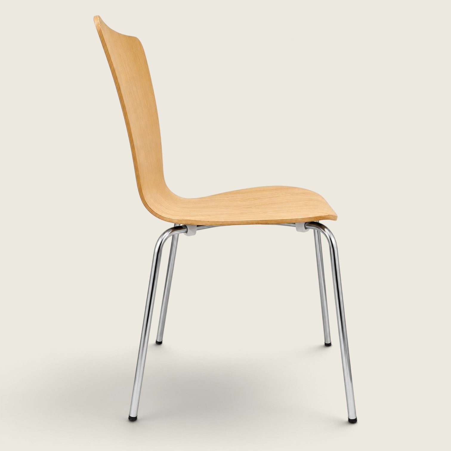 Nowy Styl: sedia da caffè in legno con le braccia - rinnovata
