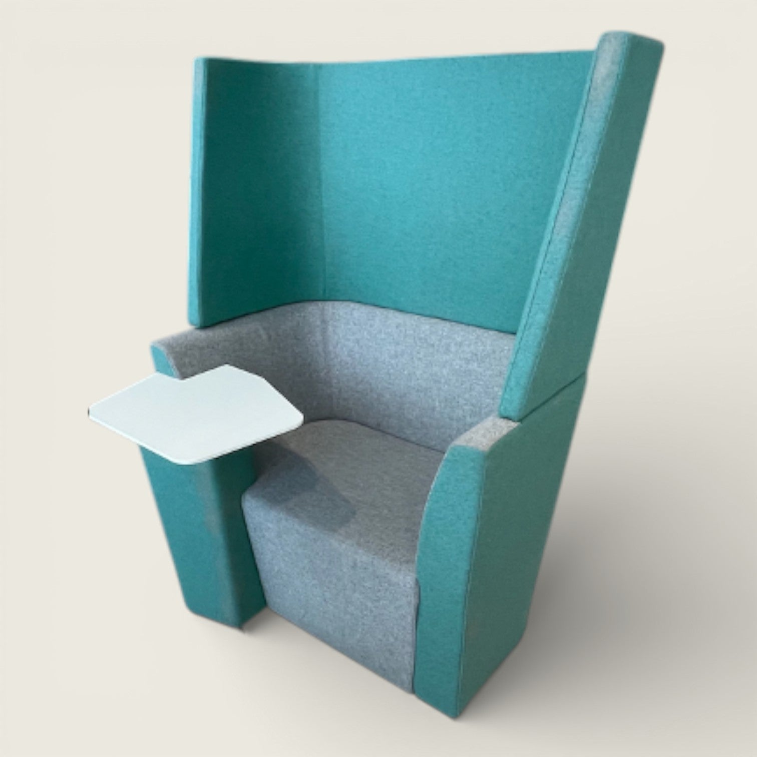 Orangebox: divano con schienale alto lontano dalla scrivania - Ristrutturato