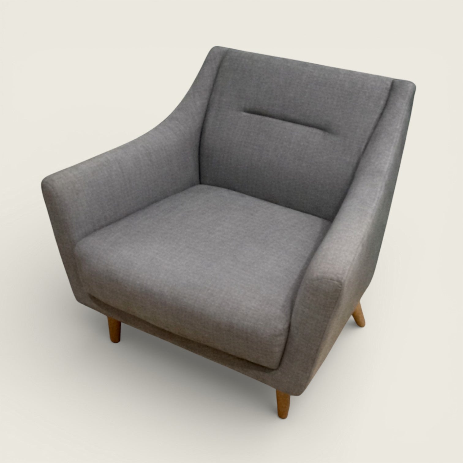 Orangebox: poltrona Peeps - Ristrutturata