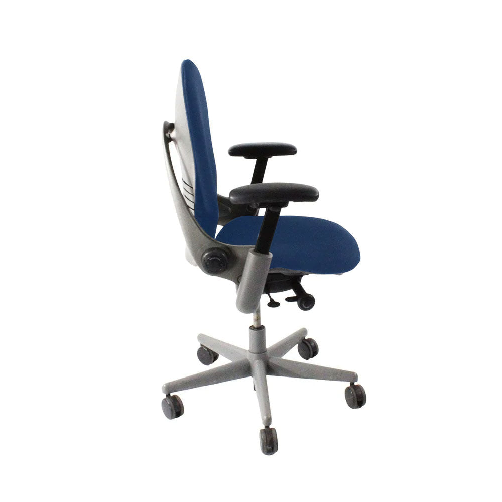 Steelcase: sedia da ufficio Leap V1 - struttura grigia/tessuto blu - rinnovata