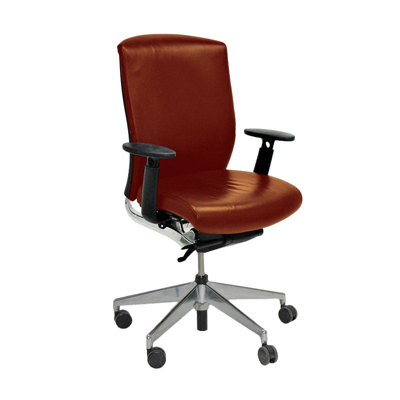 Senatore: sedia da ufficio Enigma S21 con struttura in alluminio in pelle marrone chiaro - rinnovata