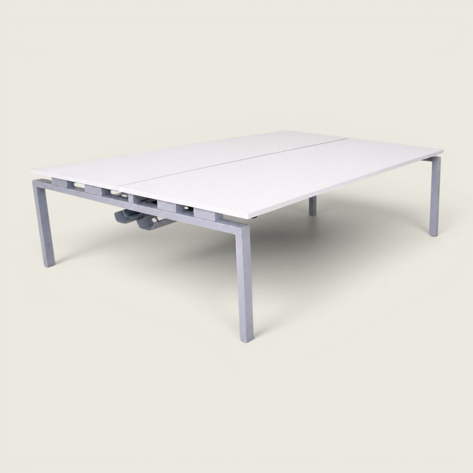 Senator Bench Desk 2 Way - 1600mm x 1600mm Workstation - No Screen - Refurbished