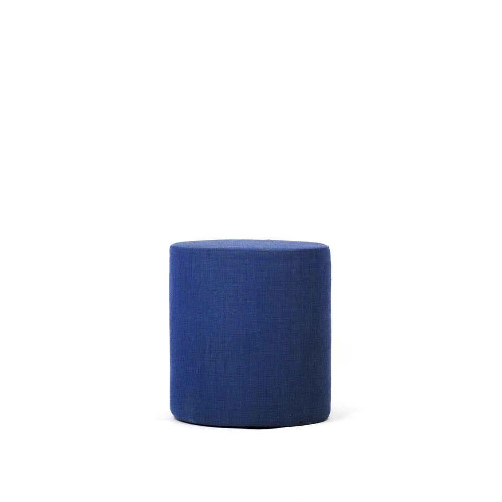 <tc>Connection</tc>: Pouf/sgabello Bend in tessuto nero - Ristrutturato