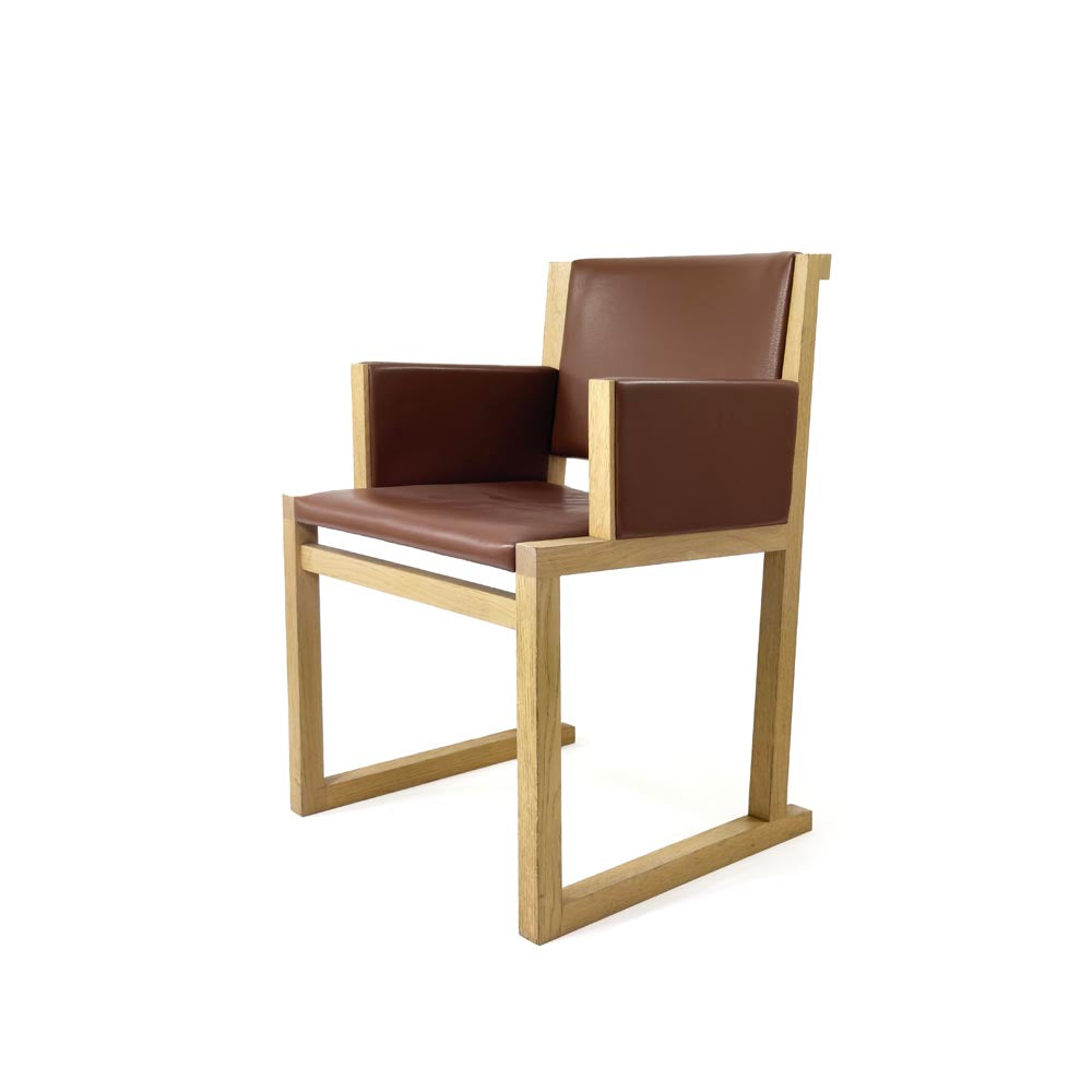 <tc>B&B Italia</tc>: Sedia Musa in pelle marrone - Ristrutturata