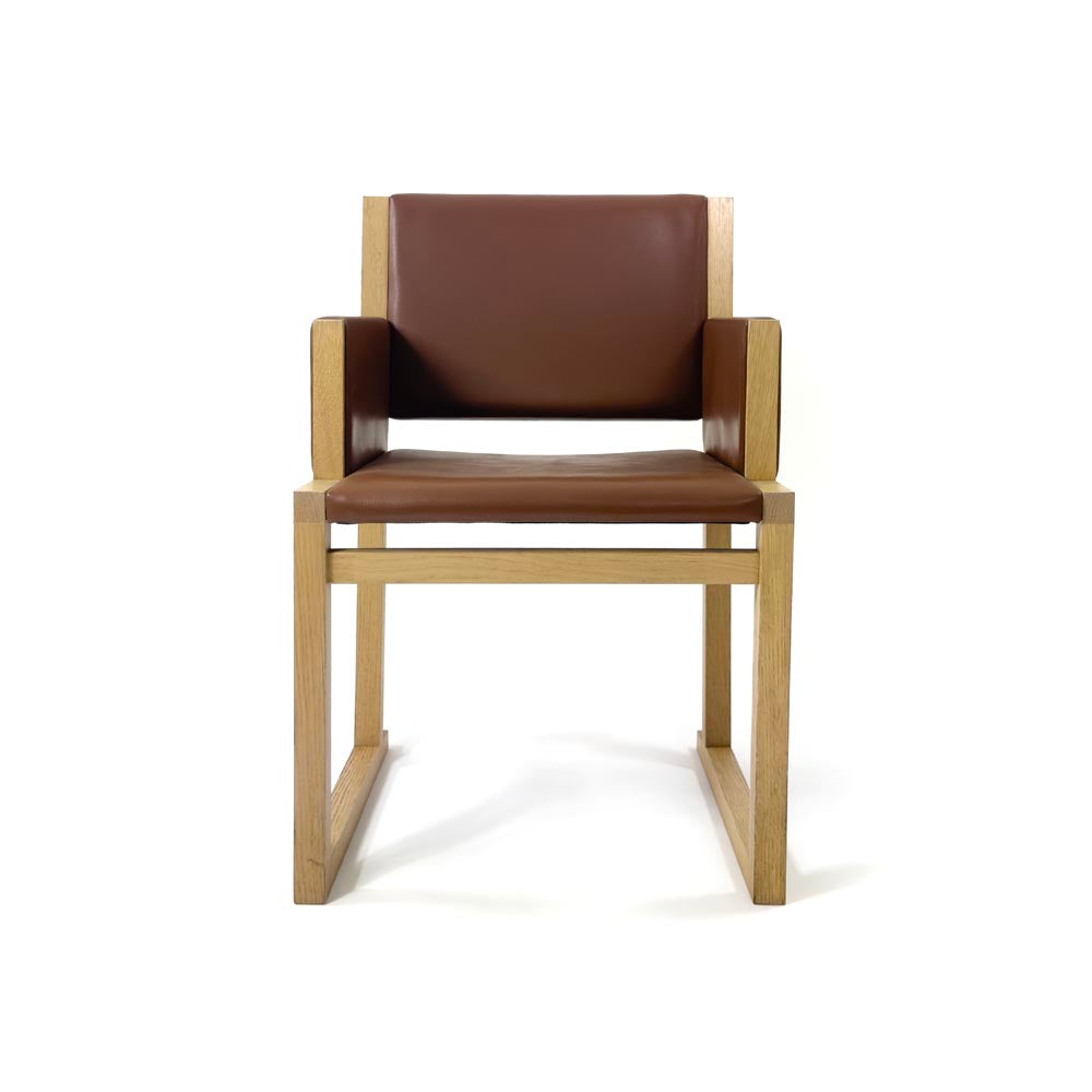 <tc>B&B Italia</tc>: Sedia Musa in pelle marrone - Ristrutturata